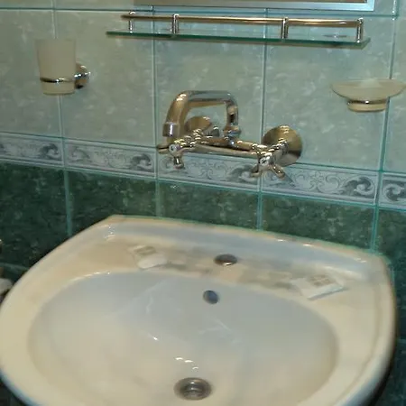Konukevi Kyshta Za Gosti Pri Krystyo I Vanya *