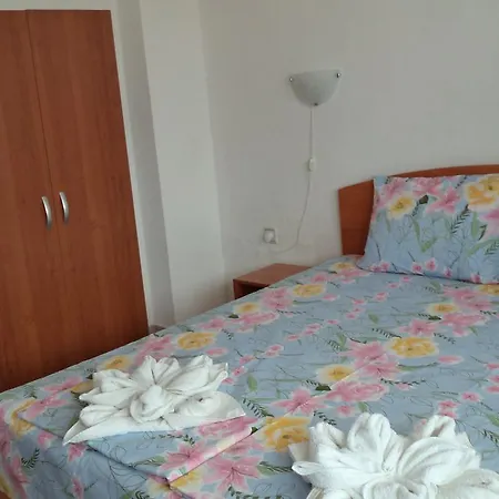 Kyshta Za Gosti Pri Krystyo I Vanya * Ravda